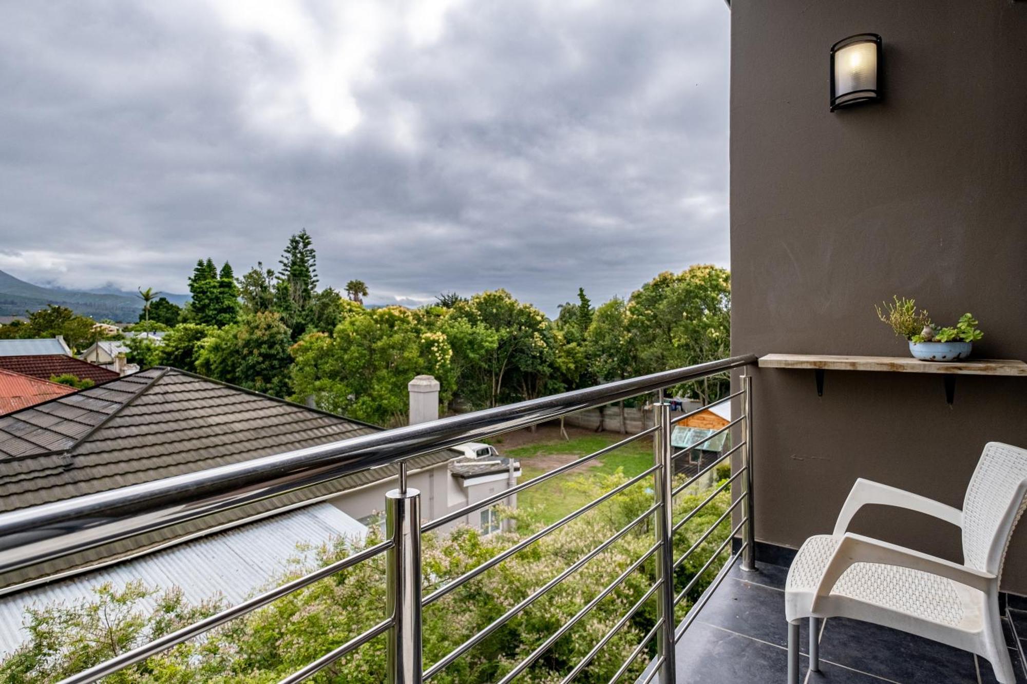 17Onwellington Apartments George Luaran gambar