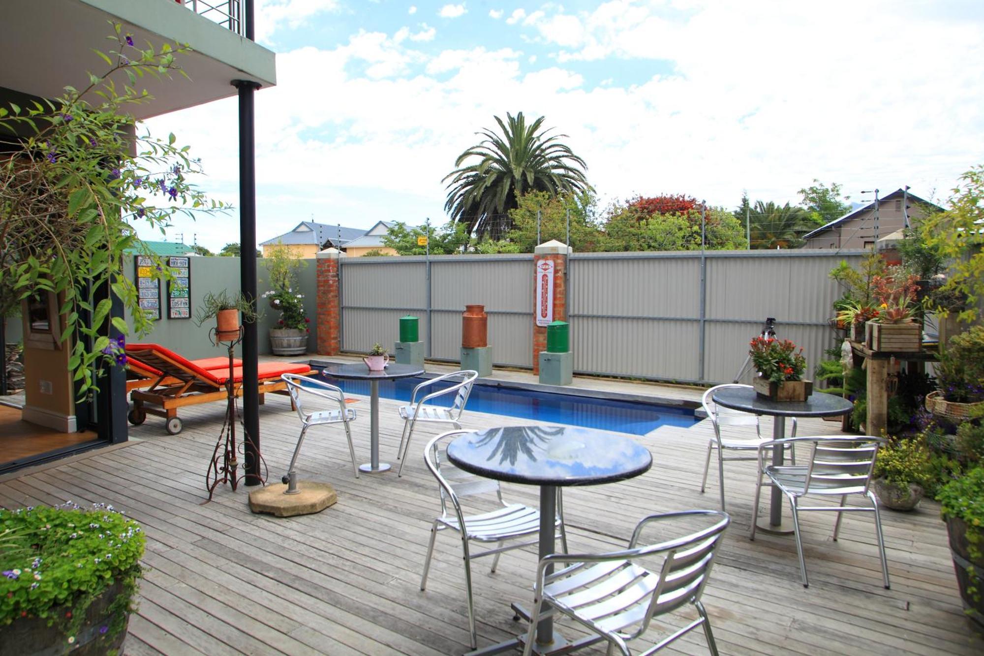 17Onwellington Apartments George Luaran gambar